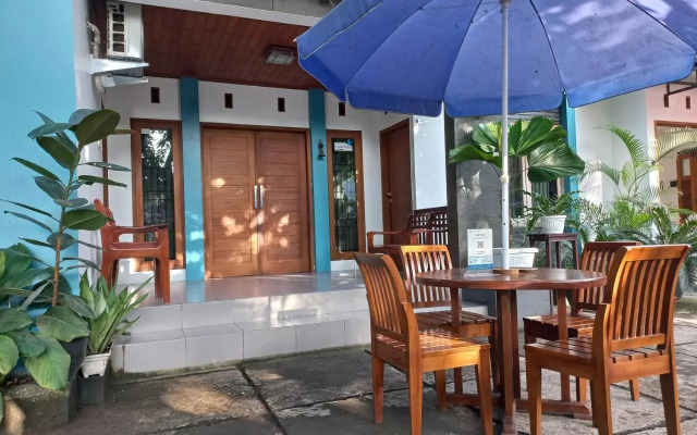 Nusawiru Guest House