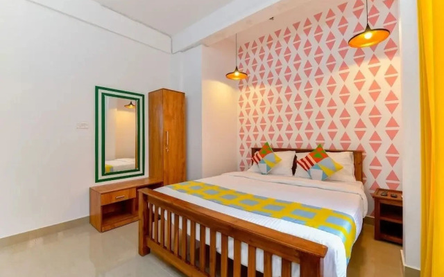 White House by OYO Rooms