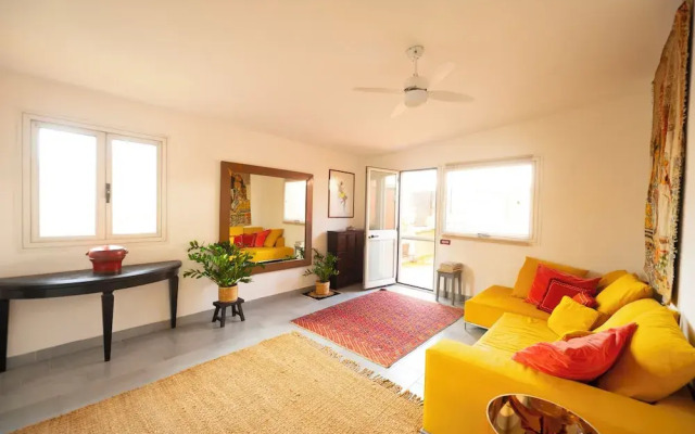 Romantic Terraced Escape in Prati