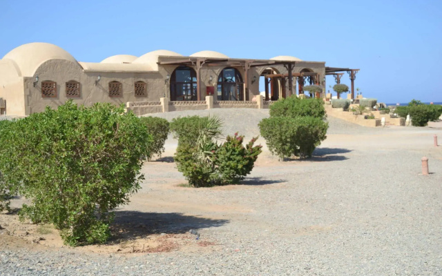 Marsa Nakari Village
