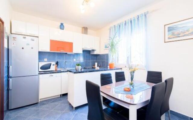 Apartment Lena