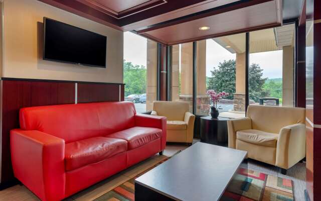 Best Western Plus Poconos Hotel