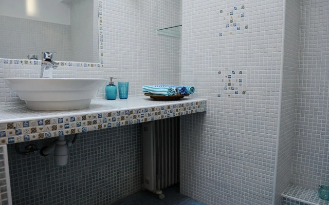 Mirjana - Nearby the sea - A-zoe