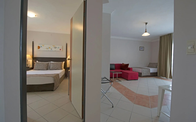 Smart Holiday Hotel & Suites -All Inclusive