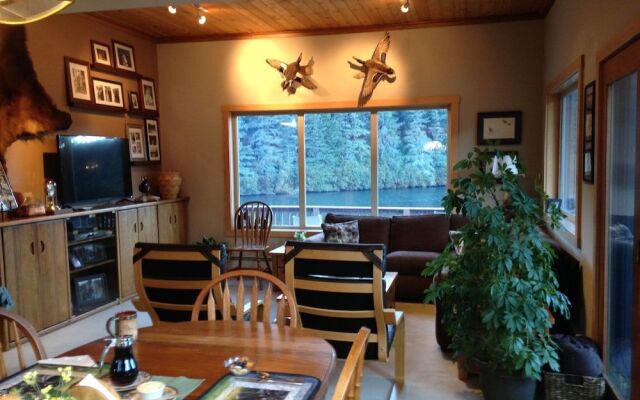 Bear Lake Lodgings Bed & Breakfast