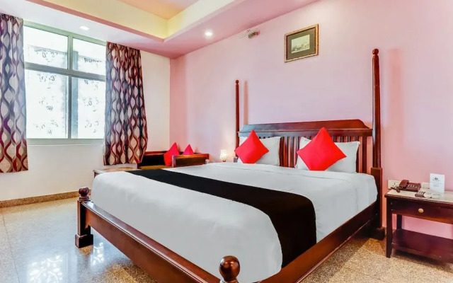 Capital O 48521 Hotel Bhanwar Singh Palace