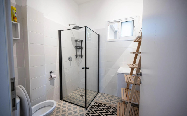 דירת 3 חדרי שינה וסלון