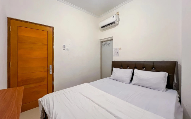 JJ House Mitra RedDoorz – Guest Rooms – Jakarta