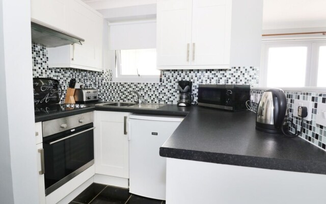 56 Waterside Park
