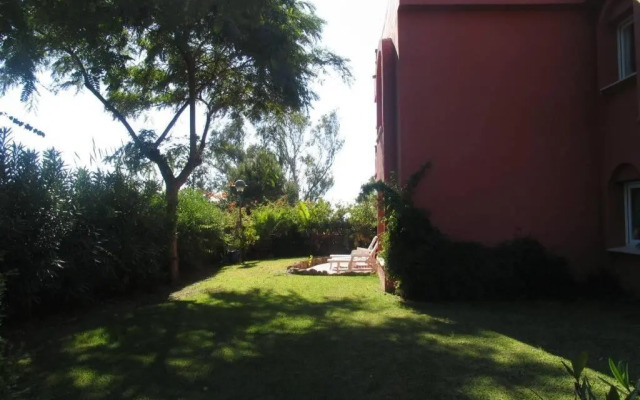 Marbella beachside apartment in 5 star gated