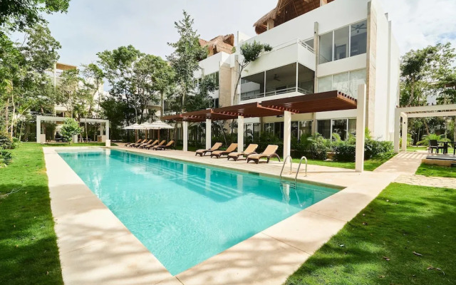 Amazing Apartment With Pools Gym BBQ Yoga Deck