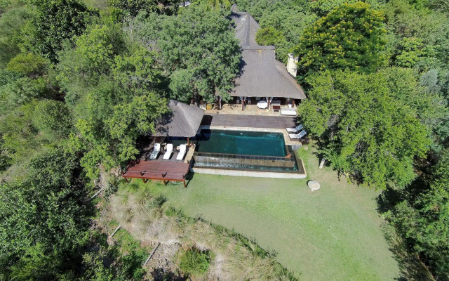 Khaya Ndlovu Manor House