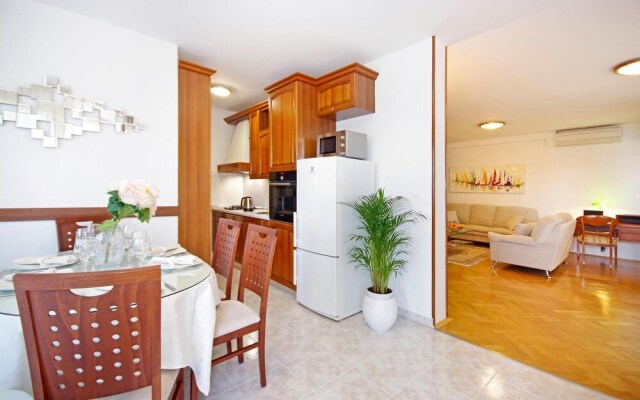 Awesome Apartment in Split With Wifi and 3 Bedrooms