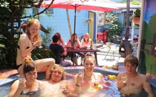 The Villa - Hostel