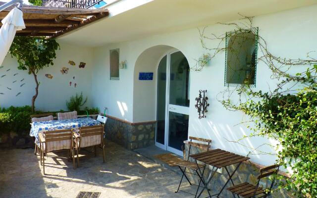 Mareluna Holiday Home