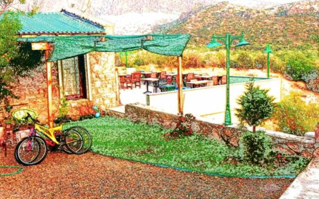 W. Antic Cafe Restaurant Butik Otel