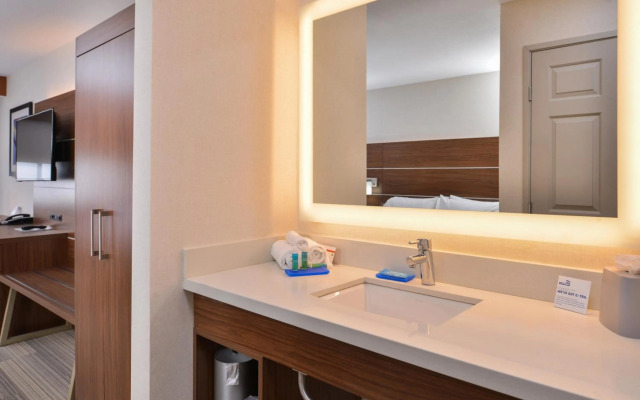 Holiday Inn Express Westley by IHG