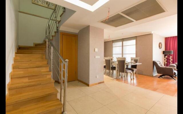 CTS Elysium Residence Duplex Apt. 85