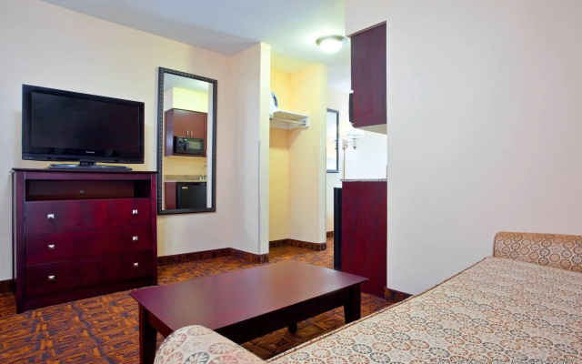 Holiday Inn Express & Suites Cincinnati - Mason by IHG