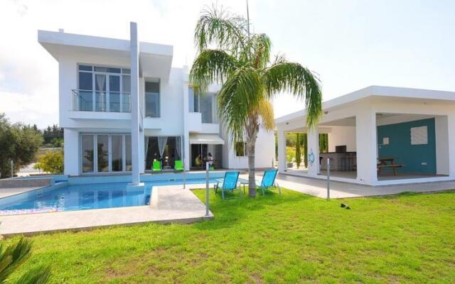 Harmonia Villa