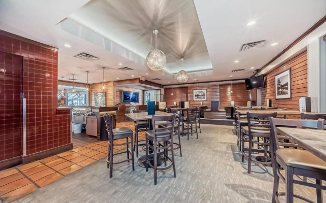 Jasper Inn & Suites by INNhotels