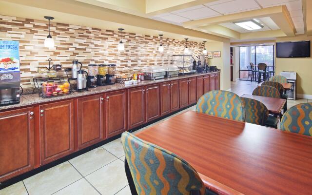 Best Western Ocean Sands Beach Resort