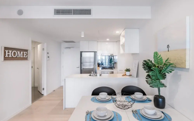 Designer South Bank Apartment