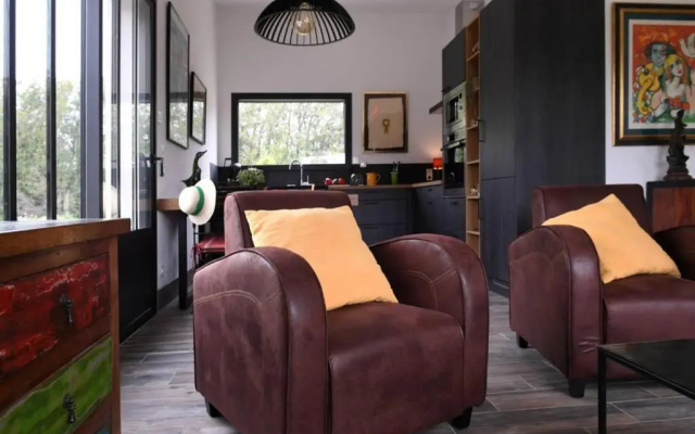 Le Galinié Chic'Art. Un bel Atelier avec Piscine