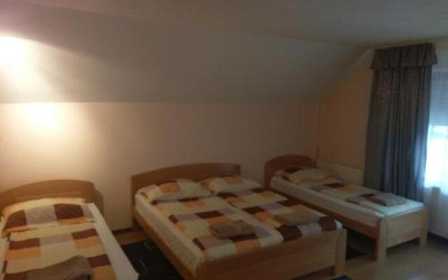 Mostiček Hostel