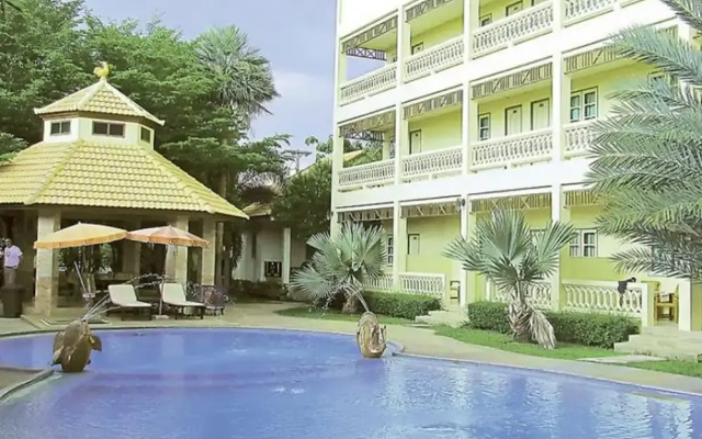 Le Palm Hotel