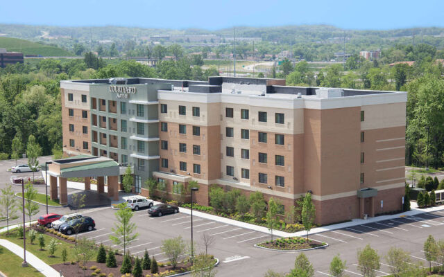 Courtyard Pittsburgh North/Cranberry Woods