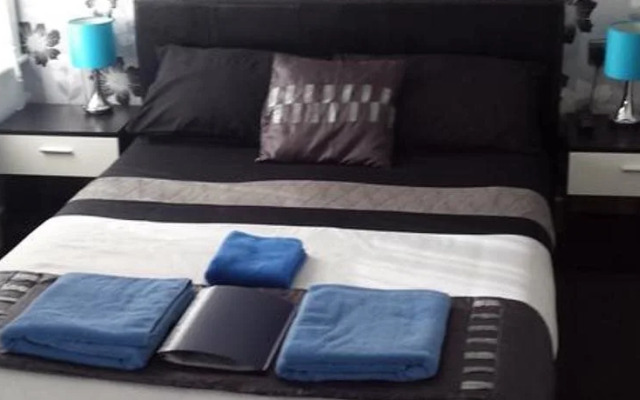 Sunrise Avenue Hotel