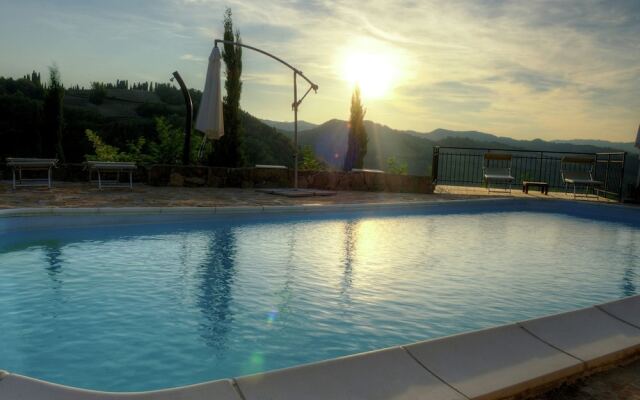 Bright Holiday Home in Modigliana With Swimming Pool