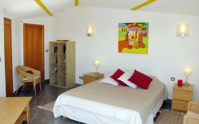 Holiday Home Baie de Bandol - SAY110