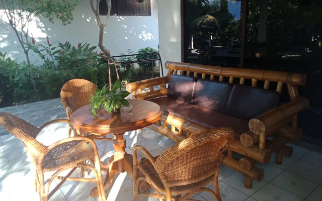 Rini Hotel
