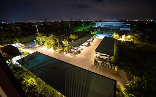 The Living Hotel SamutPrakan