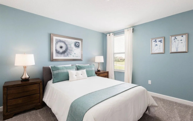 9BR ChampionsGate Pool Home