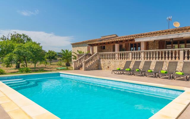 SON PAX Petit - Villa With Private Pool in Palma. Free Wifi