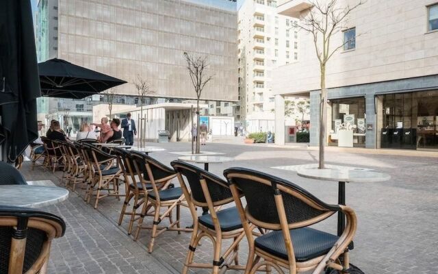 Cosy 1BR Penthouse With Terrace, Great Location