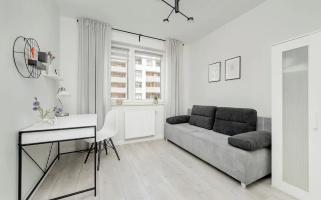 Miedziana Apartment Wrocław by Renters