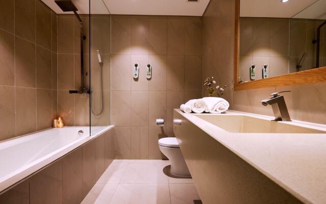 The Chic Apartment For Family