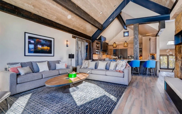 Breck_summit_at_shockhill