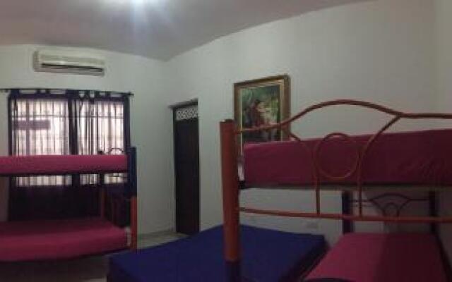 Cande Hostel