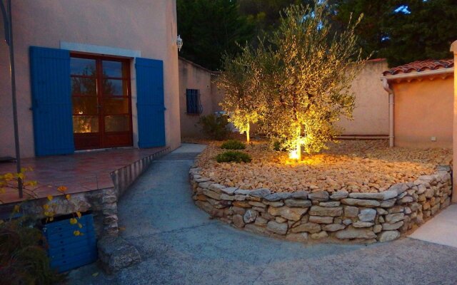Modern Villa With Heated, Private Swimming Pool Near Mont Ventoux