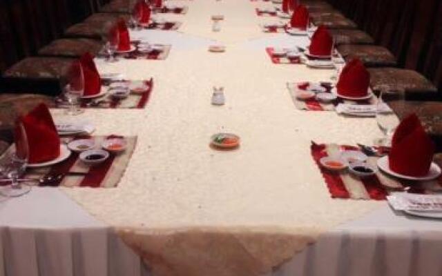 Que Huong Hotel
