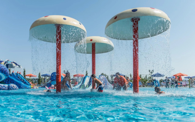 Caretta Beach Resort & Waterpark