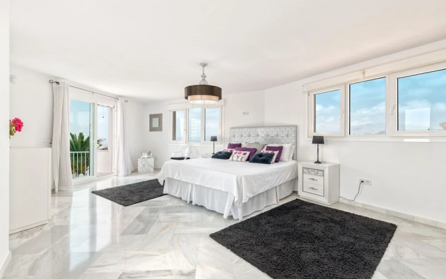 Solaga - Villa Media Luna