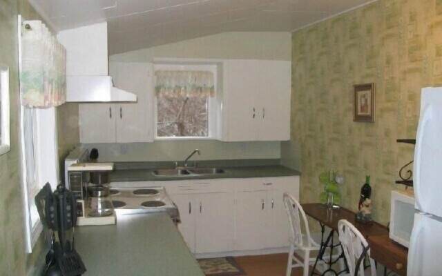 Lilac Hollow Cottage