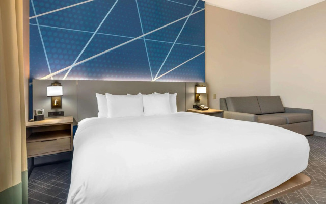 Comfort Inn & Suites Frisco East - McKinney