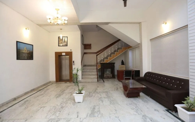 Oyo 19320 Hotel Chanakaya